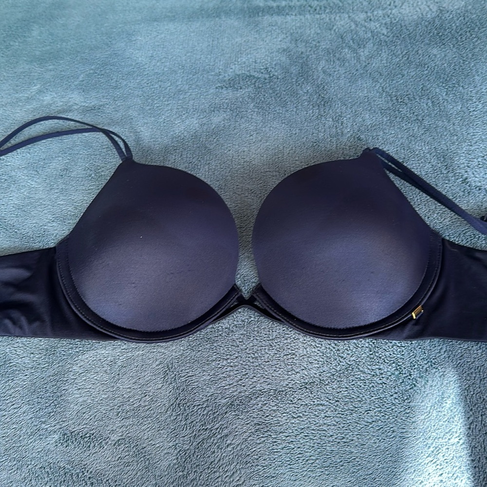 Victoria’s Secret very sexy, push-up bra